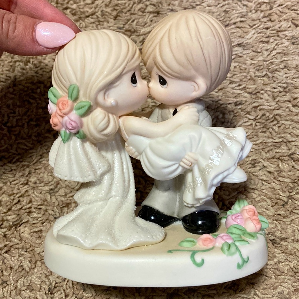 PRECIOUS MOMENTS Cake Topper